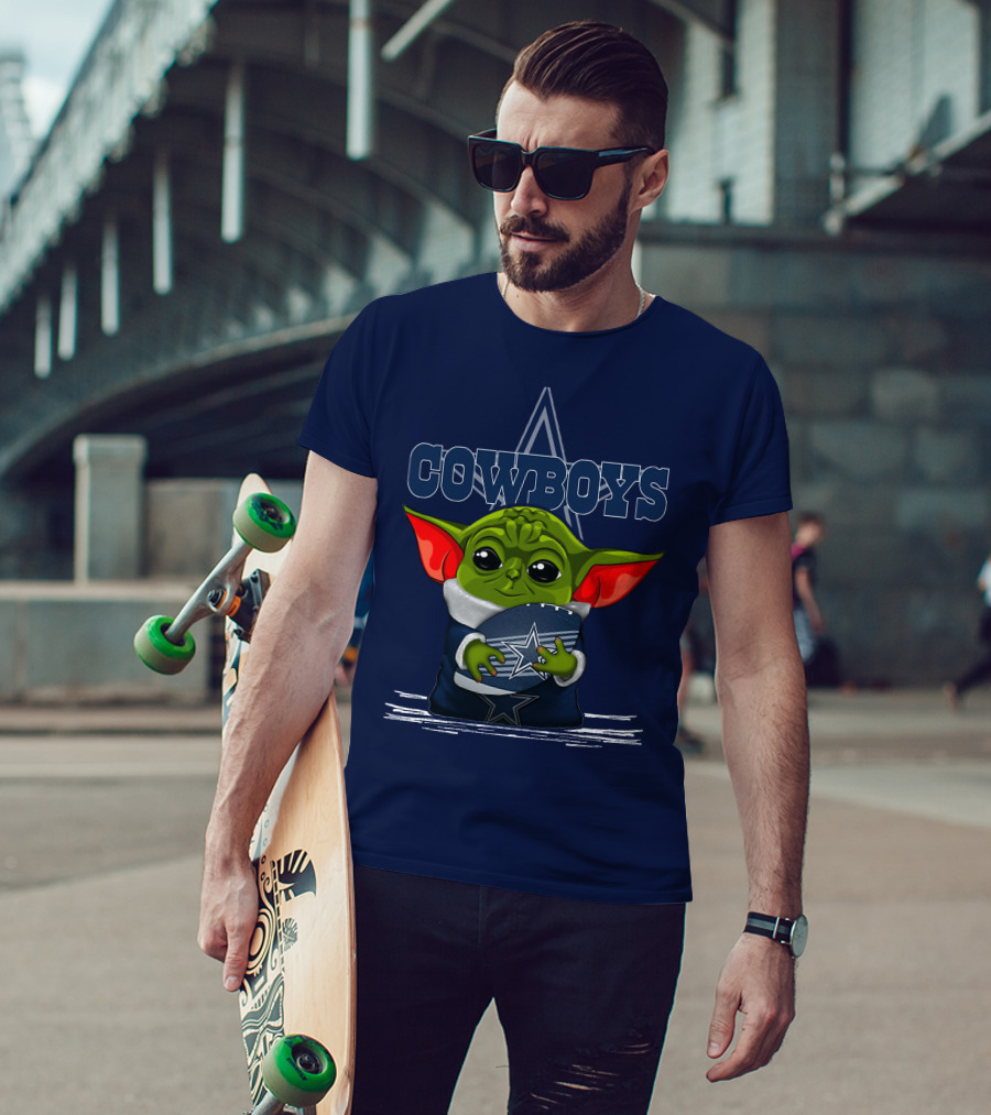 COWBOYS Yoda Holding Football Star T-Shirt