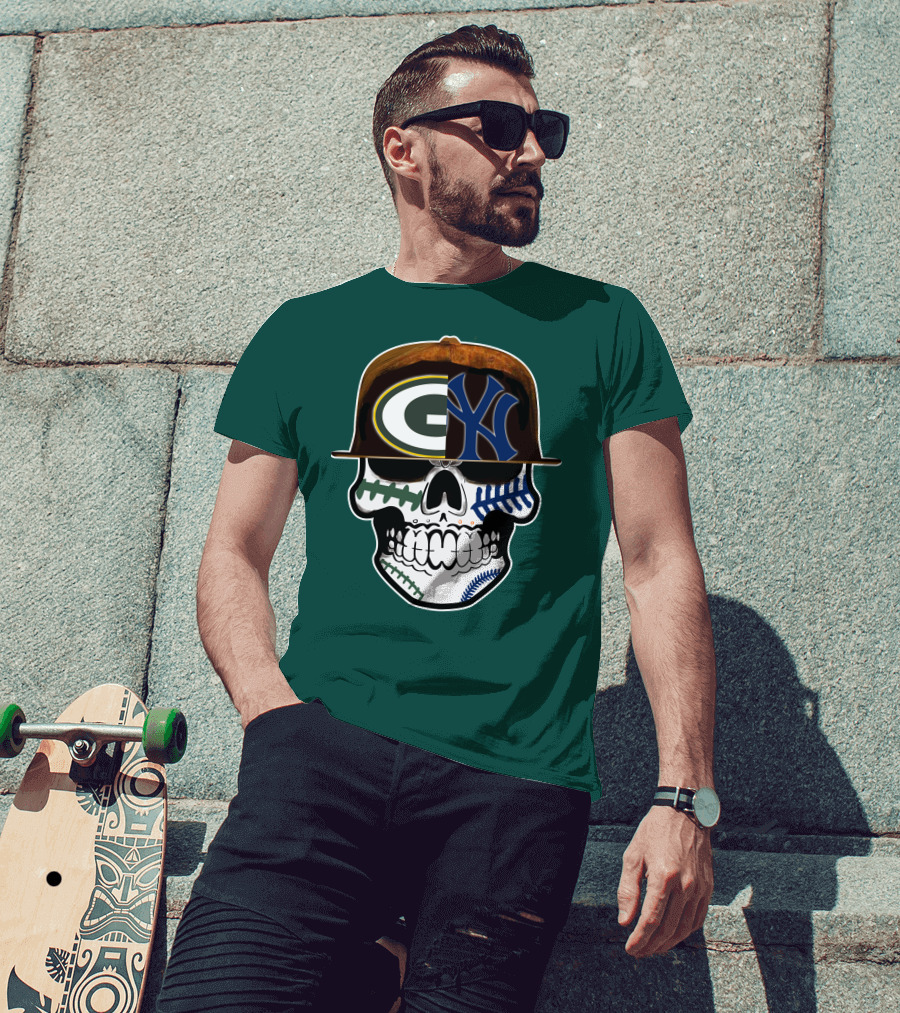 Green Bay Packers New York Yankees Split Skull Cap T-Shirt
