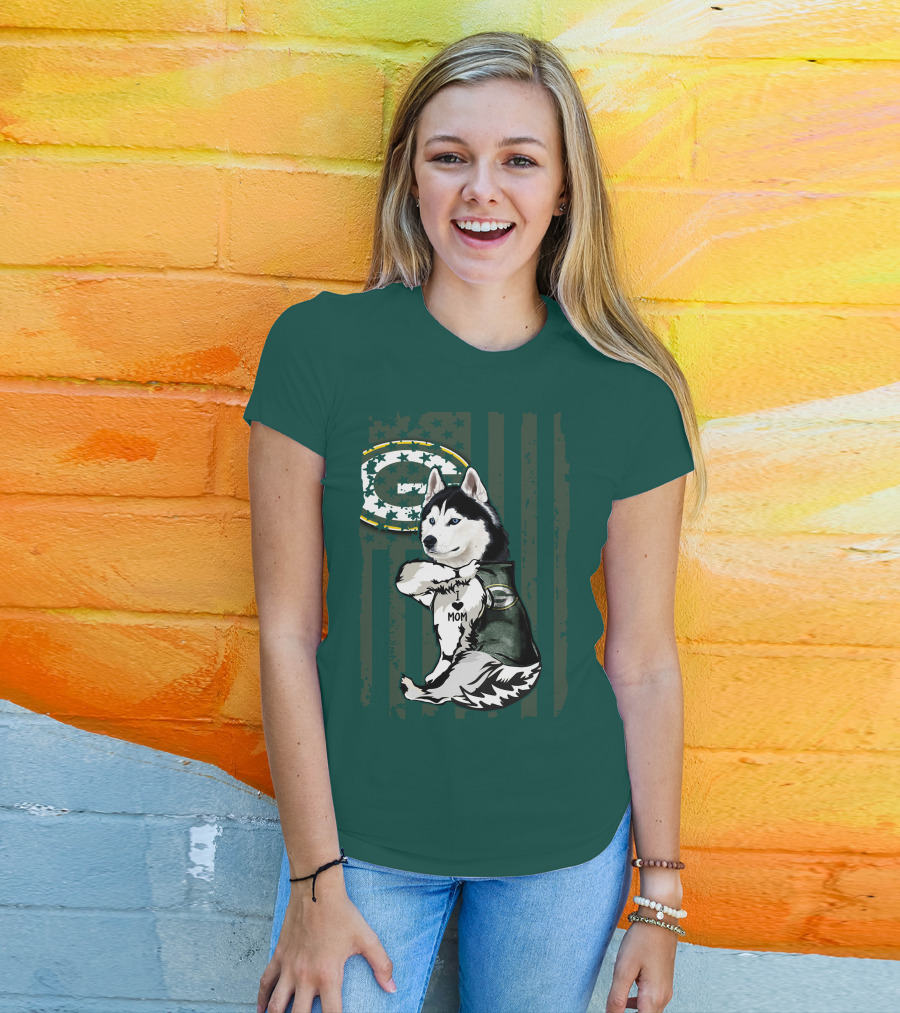 Siberian Husky Green Bay Packers Mom Fan With Heart Tattoo And Team T-Shirt