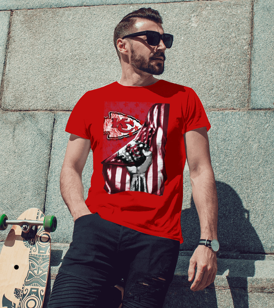 Kansas City Chiefs Arrowhead With American Flag Motif T-Shirt