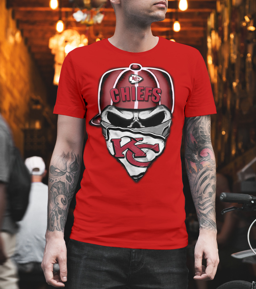 Kansas City Chiefs Skull Bandana Logo Cap T-Shirt