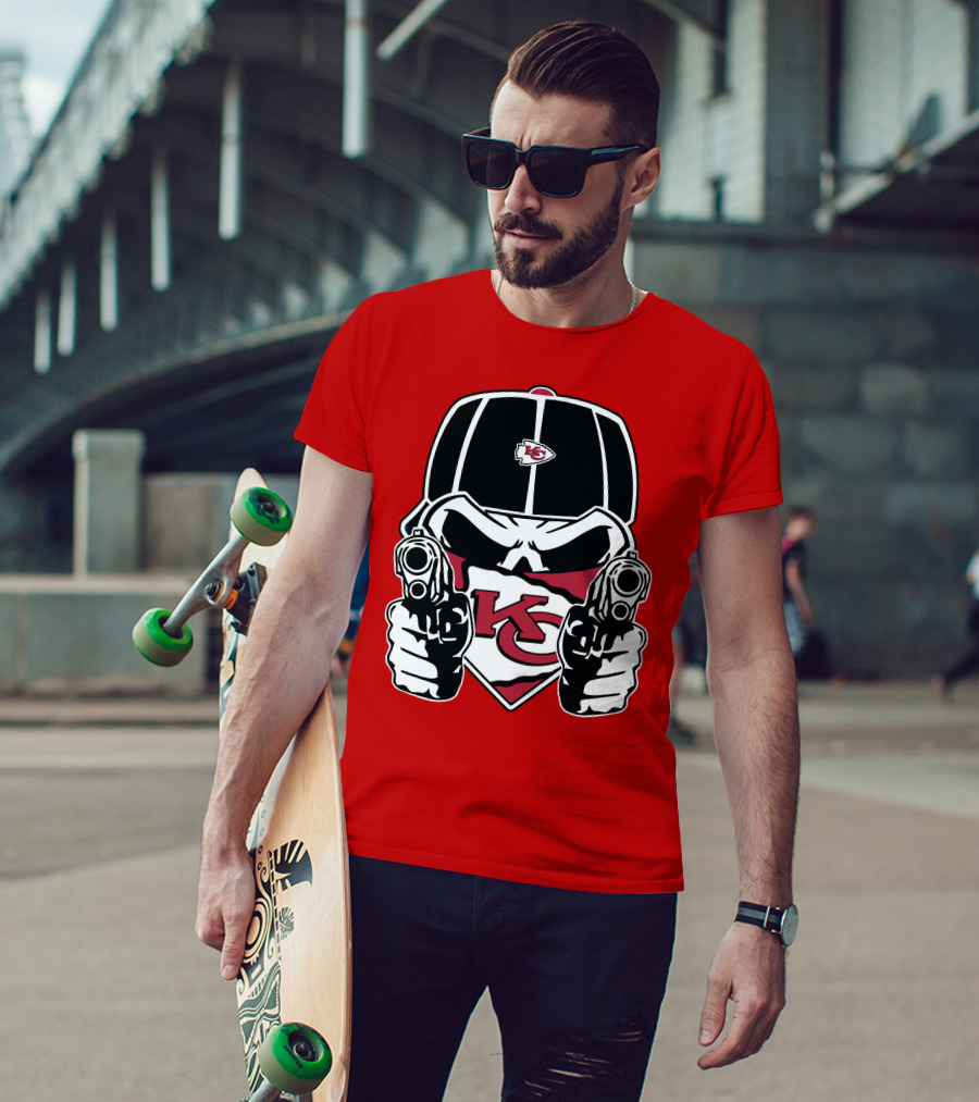 Kansas City Chiefs Bold Skull Logo Showdown T-Shirt