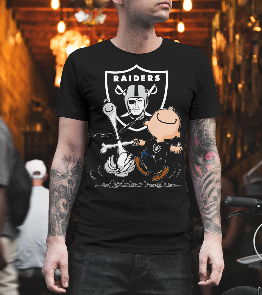 Snoopy and Charlie Brown Dancing in Front of Oakland Raiders T-Shirt