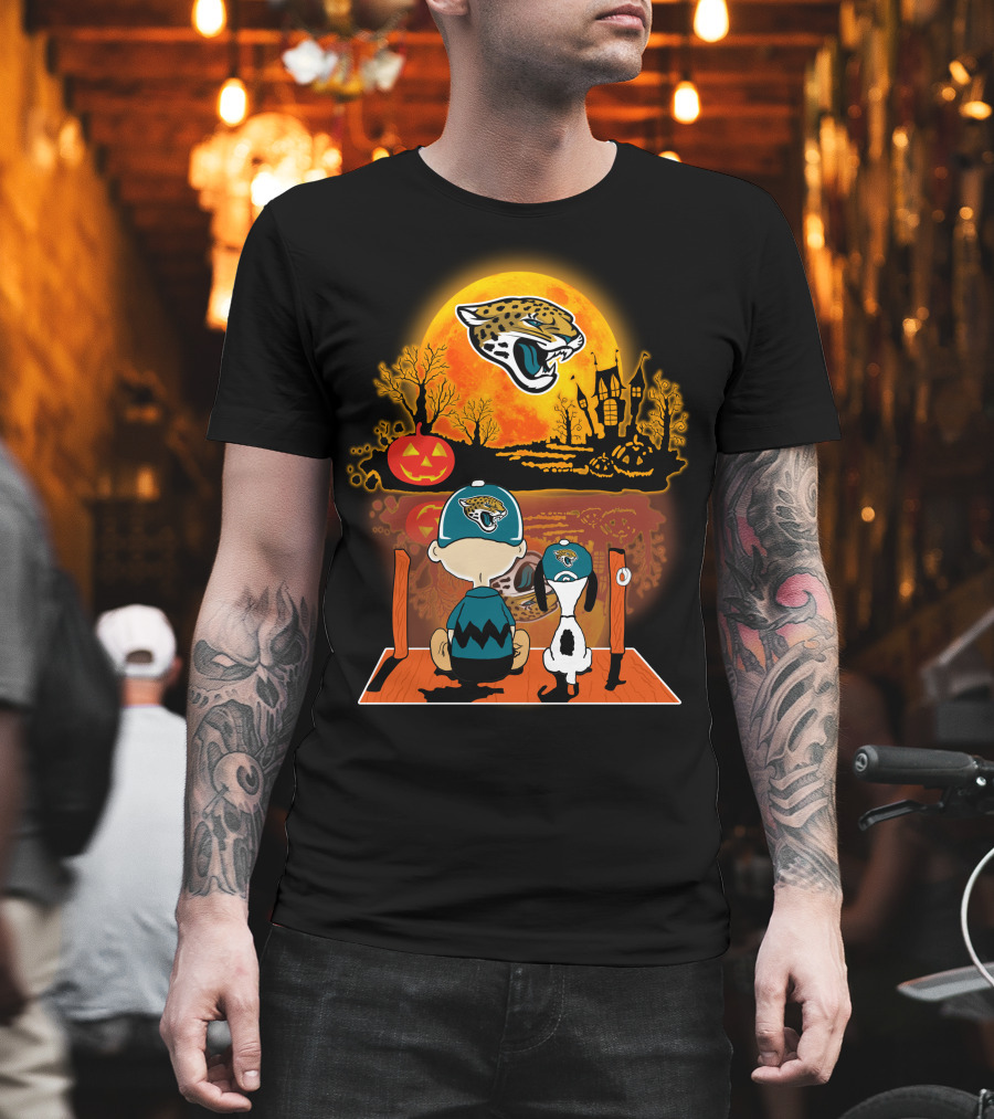 Jacksonville Jaguars Halloween Snoopy Charlie Brown Pumpkin Moon T-Shirt