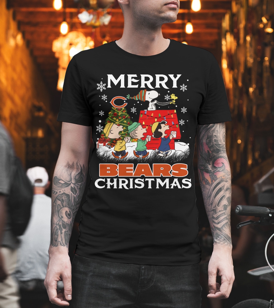 Chicago Bears Snoopy Merry Christmas Peanuts Holiday T-Shirt