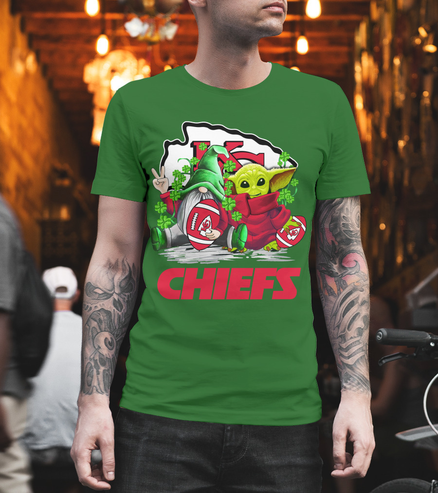 Kansas City Chiefs St. Patrick's Day Football Gnome and Baby Alien T-Shirt