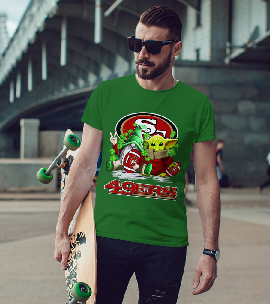 San Francisco 49ers Football St. Patrick's Day Gnome And Baby Yoda 49ers T-Shirt