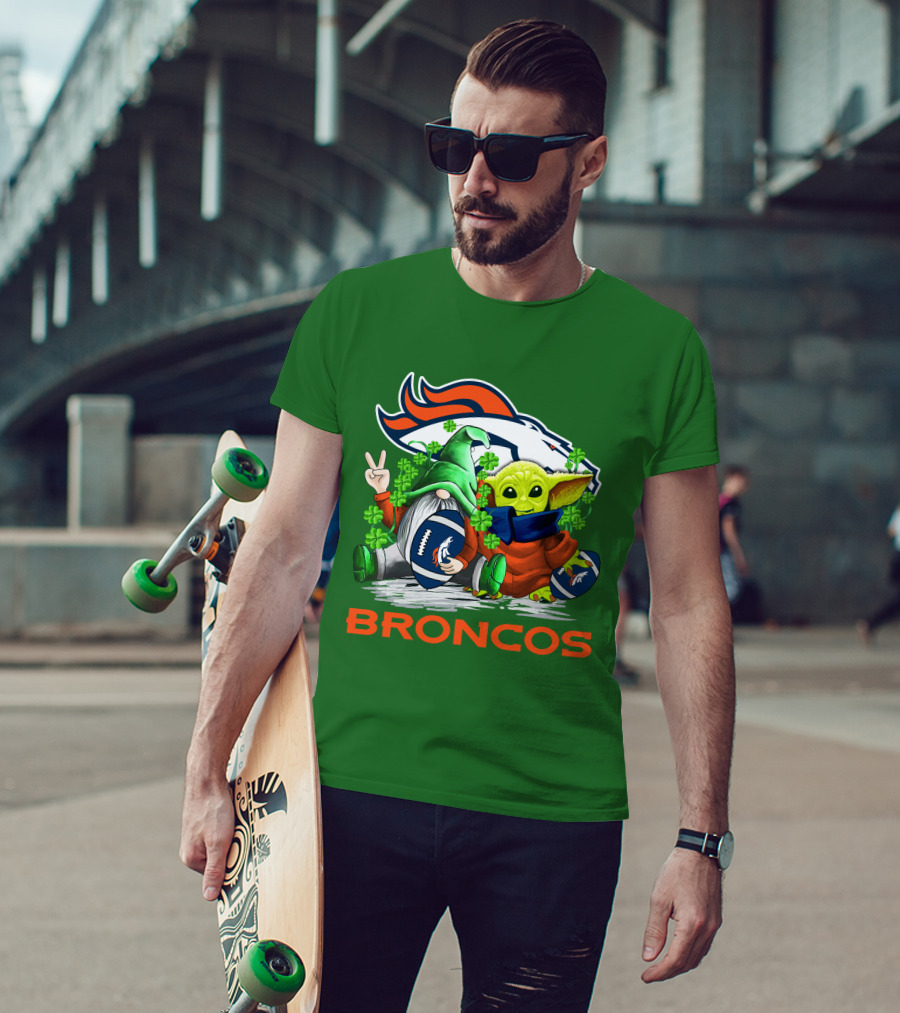 Denver Broncos Football St. Patrick’s Day Gnome And Green Alien With Shamrocks T-Shirt