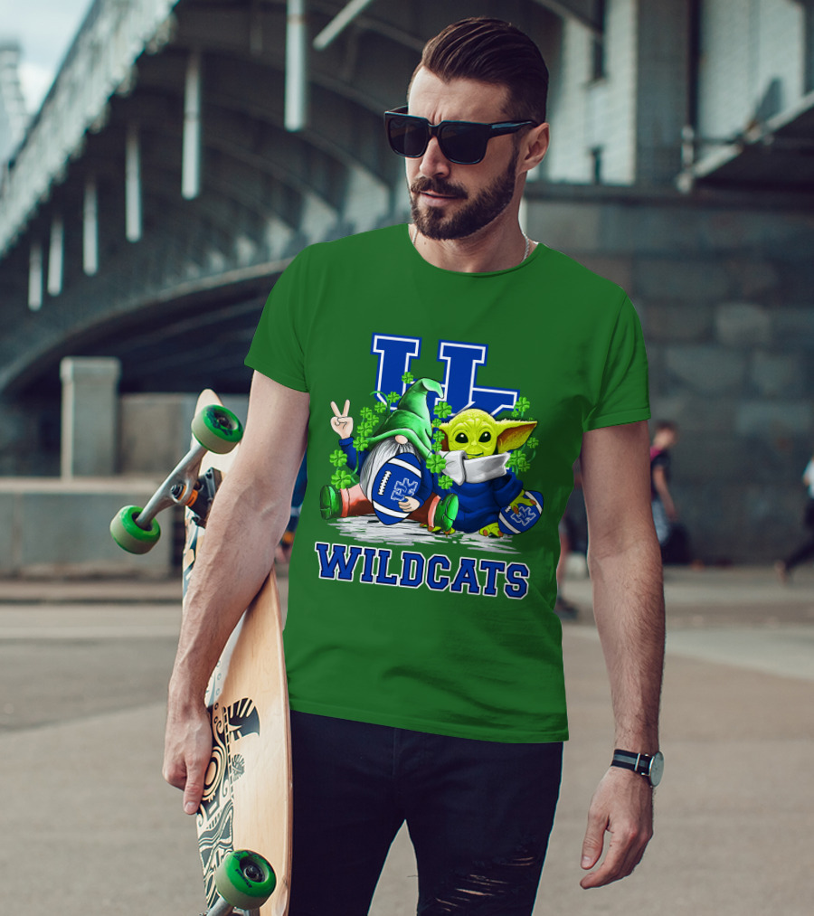 Kentucky Wildcats Football St. Patrick’s Day Shamrock Gnome And Green Alien T-Shirt