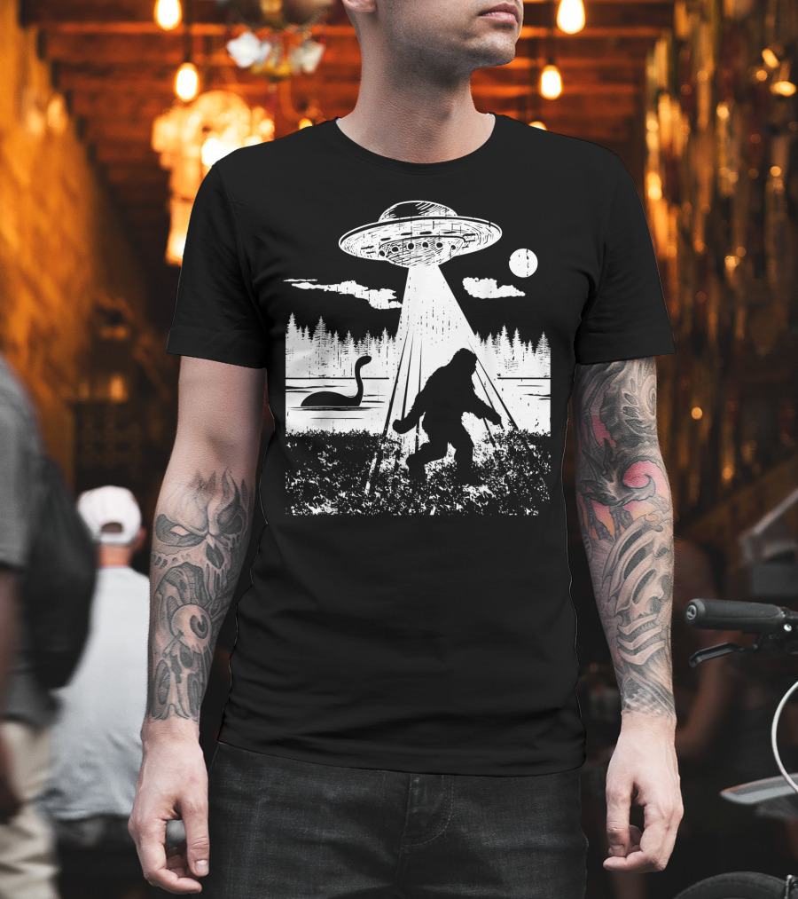 Bigfoot UFO Abduction Sasquatch Aliens Cryptozoology Loch Ness Monster Moonlight Scene T-Shirt
