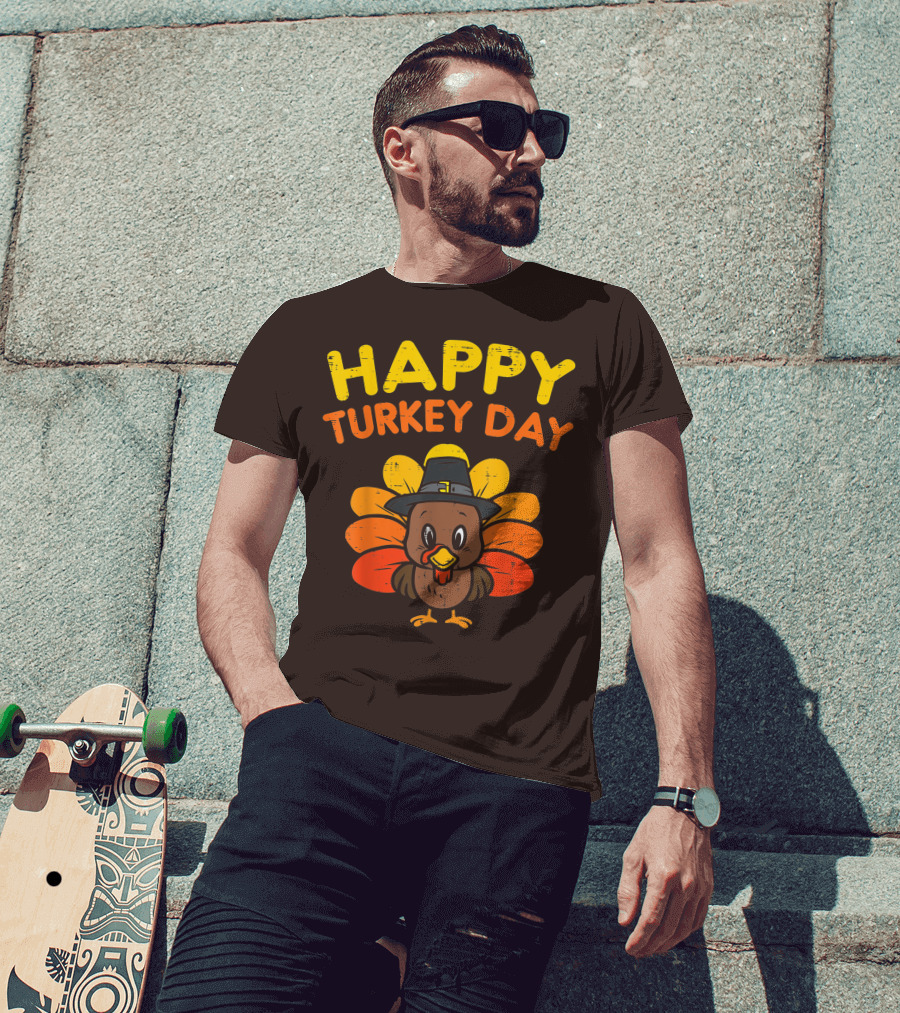 Happy Turkey Day Cute Thanksgiving Pilgrim Turkey T-Shirt