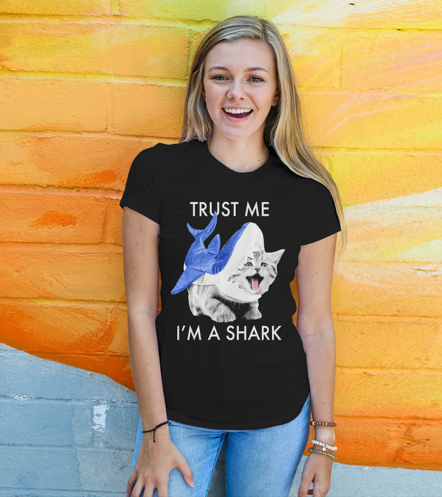Trust Me I'm A Shark Ferocious Kitten Pho T-Shirt