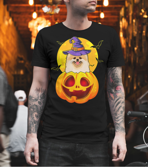 Halloween Pomeranian in Witch Hat and Jack O Lantern Moon with Bats T-Shirt Halloween Pomeranian in Witch Hat and Jack O Lantern Moon with Bats T-Shirt