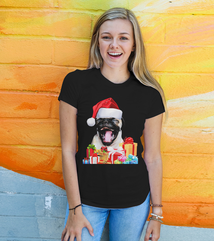Cute Pug Santa Hat Presents Christmas T-Shirt