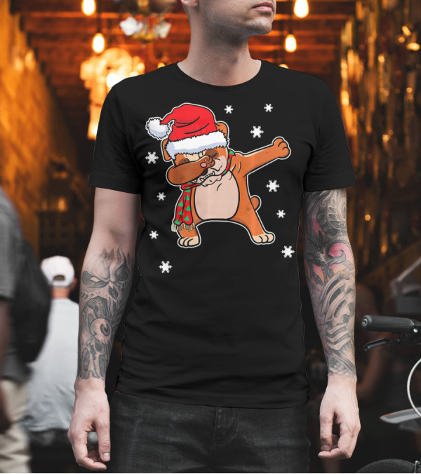 Christmas Santa Hat Dabbing Bulldog With Snowflakes T-Shirt Christmas Santa Hat Dabbing Bulldog With Snowflakes T-Shirt