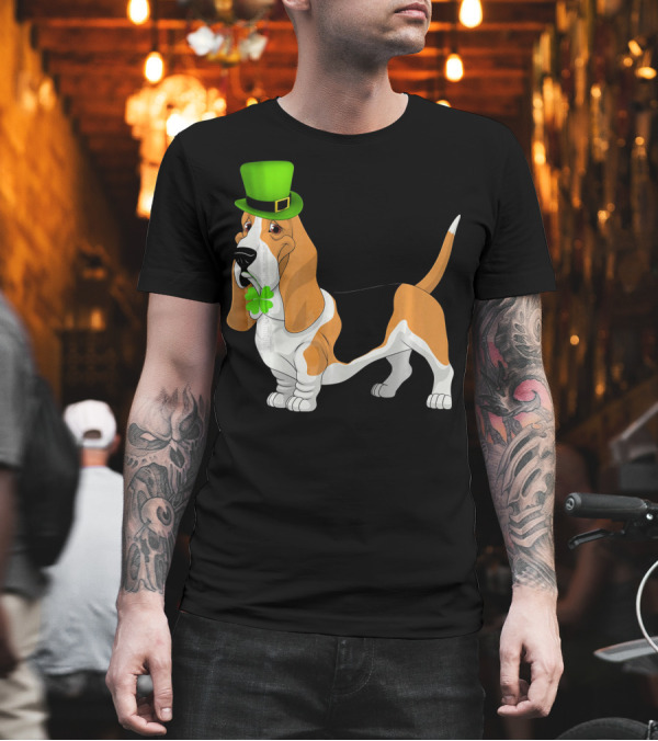 St Patricks Day Irish Basset Hound Dog with Shamrock and Green Hat T-Shirt St Patricks Day Irish Basset Hound Dog with Shamrock and Green Hat T-Shirt
