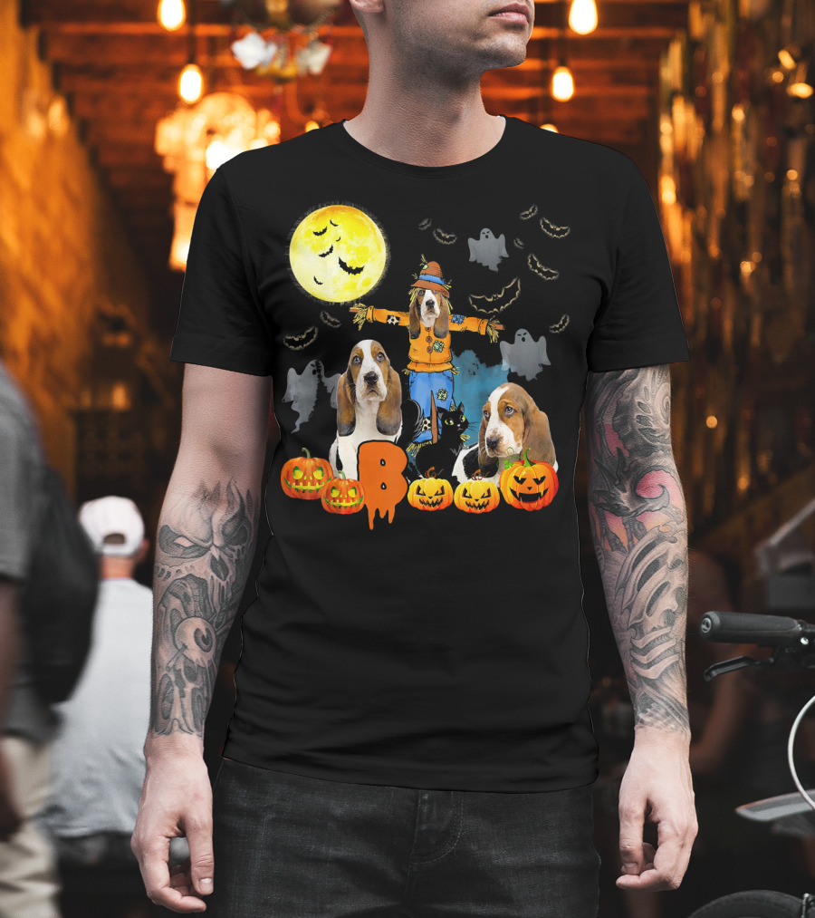 Halloween Moon Basset Hound Dog Pumpkin Ghosts Scarecrow T-Shirt
