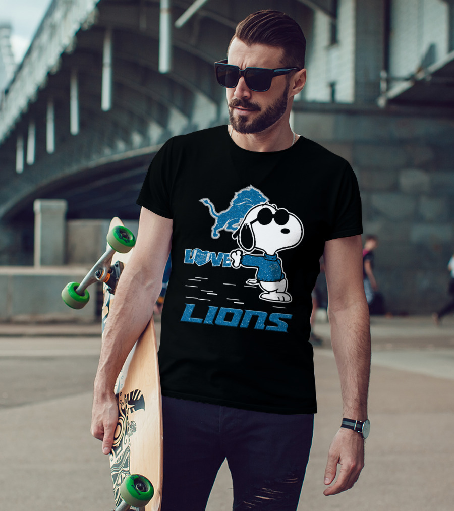 Snoopy Love Detroit Lions Nfl Football Fans T-Shirt