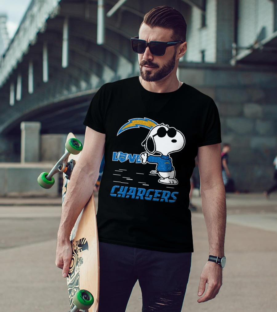 Snoopy Love Chargers Los Angeles T-Shirt