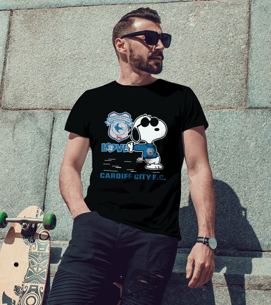 Snoopy Love Cardiff City F.c. T-Shirt