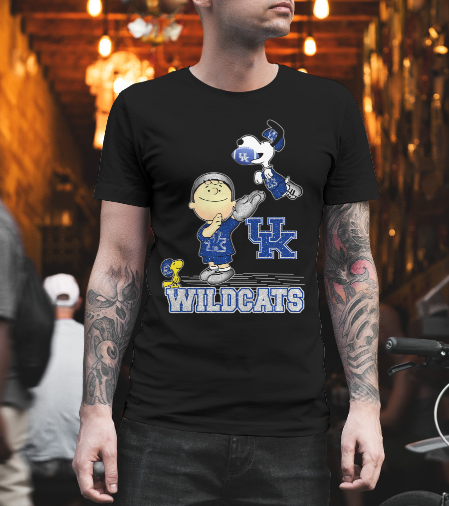 Snoopy and Friends Kentucky Wildcats UK Football Charm T-Shirt