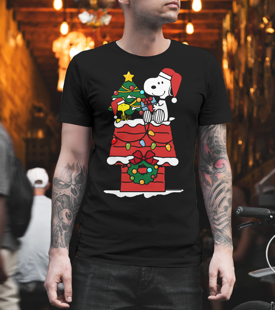Snoopy And Woodstock Celebrate Christmas On Doghouse With Santa Hats And Tree T-Shirt