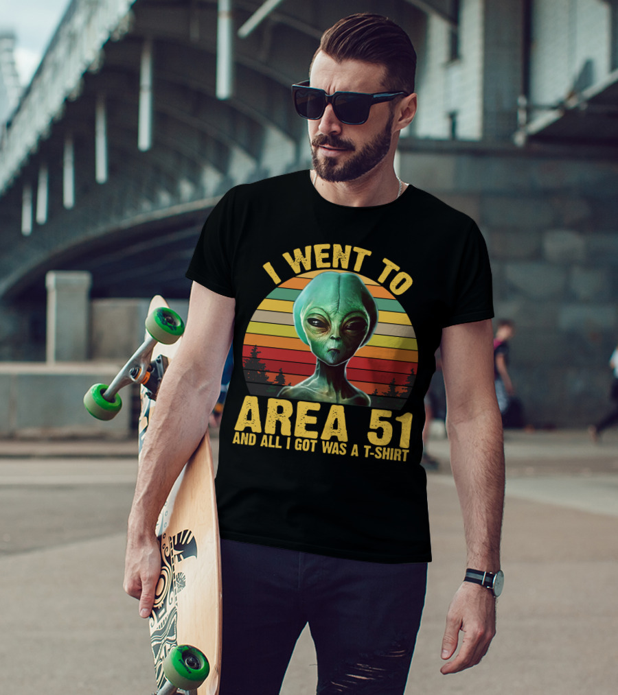 I Went To Area 51 And All I Got Was A T-Shirt With Funny Alien Retro Sunset T-Shirt