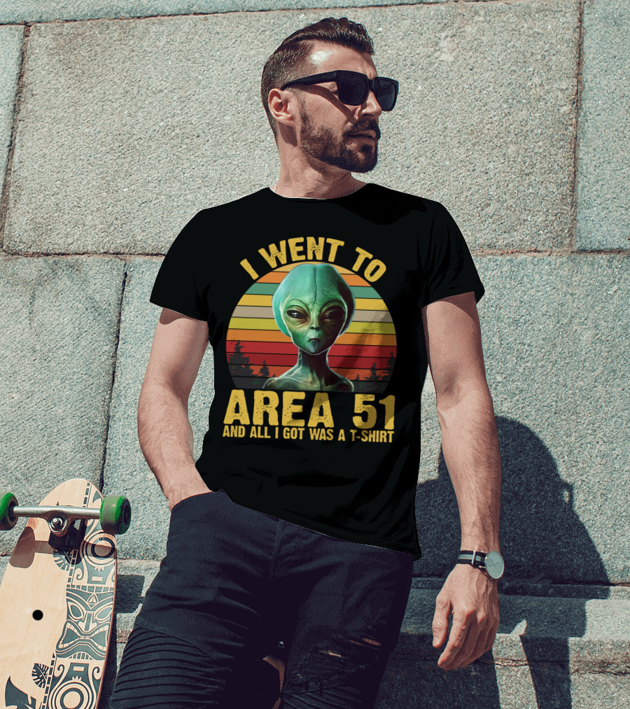 I Went To Area 51 And All I Got Was A T-Shirt With Funny Alien Retro Sunset T-Shirt