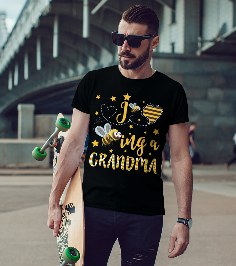 Grandma Bee And Sunflower Heart Delightful Sentiment T-Shirt