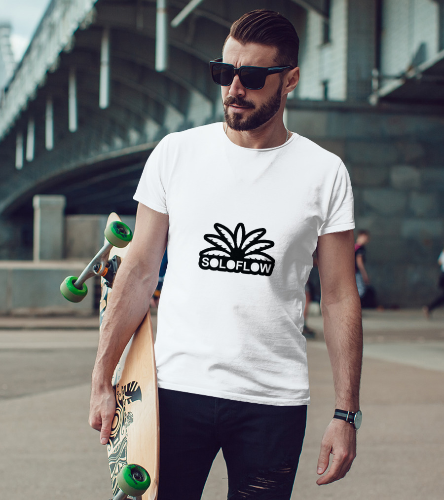 SOLOFLOW Cannabis Leaf Motif T-Shirt