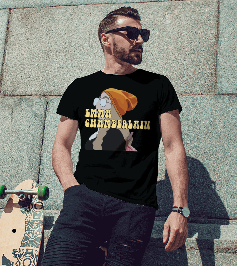 Emma Chamberlain YouTube Customized Women Fashion Trendsetter Beanie Glasses T-Shirt