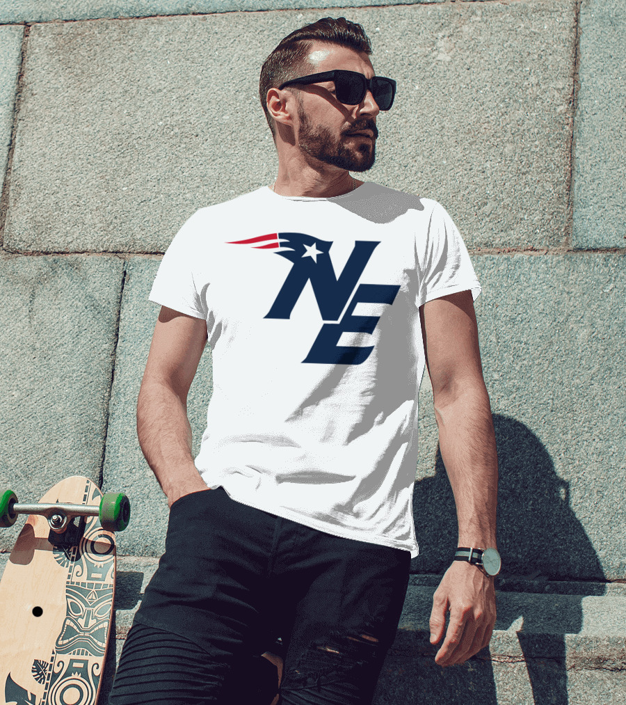 Kansas City Chiefs Logo If You Like Football Team NE Patriots T-Shirt