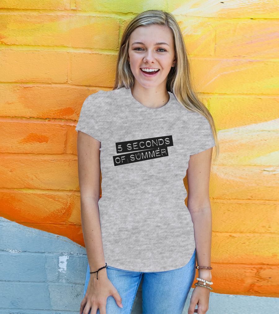5 Seconds Of Summer Draped Black Text On Grey Background T-Shirt