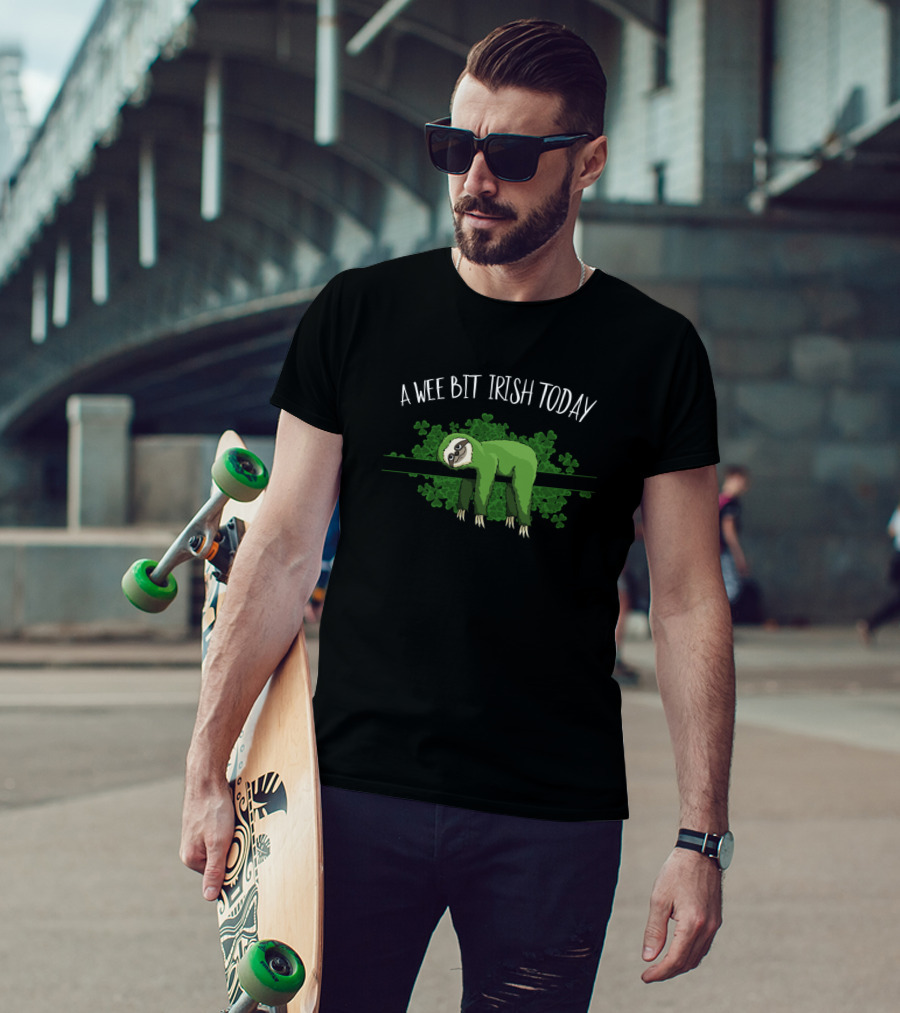A Wee Bit Irish Today St Pattys Day Chill Out Sloth T-Shirt