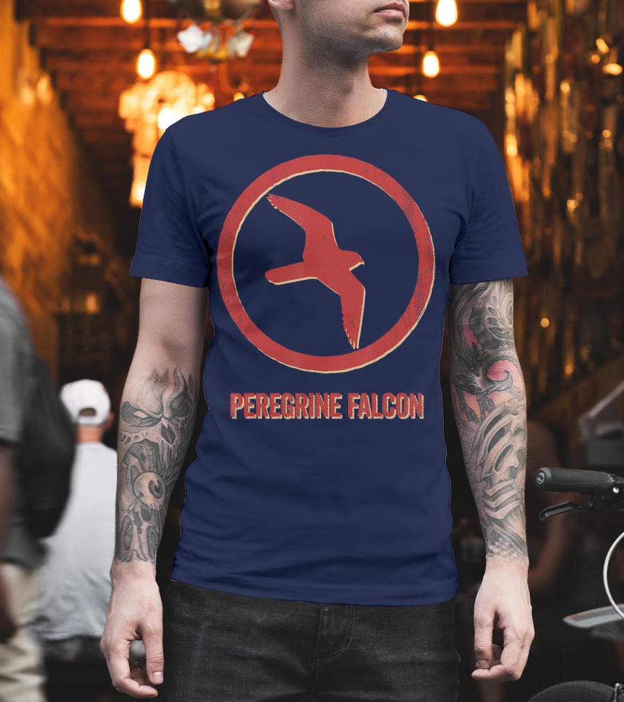 Peregrine Falcon Lover Vintage Style Animal Emblem T-Shirt