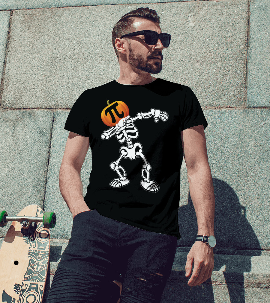Funny Halloween Skeleton Dabbing Pumpkin Pi Math T-Shirt