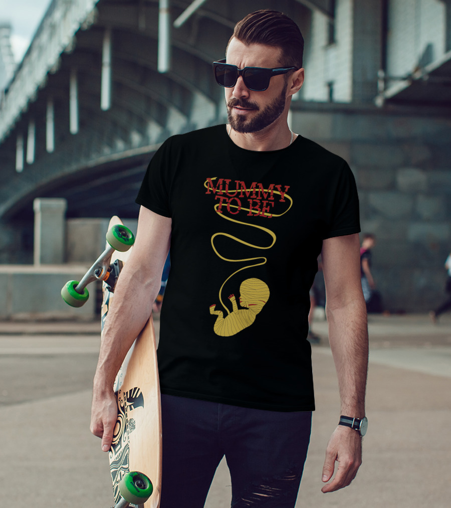 Mummy To Be Halloween Pregnancy Announcement T-Shirt