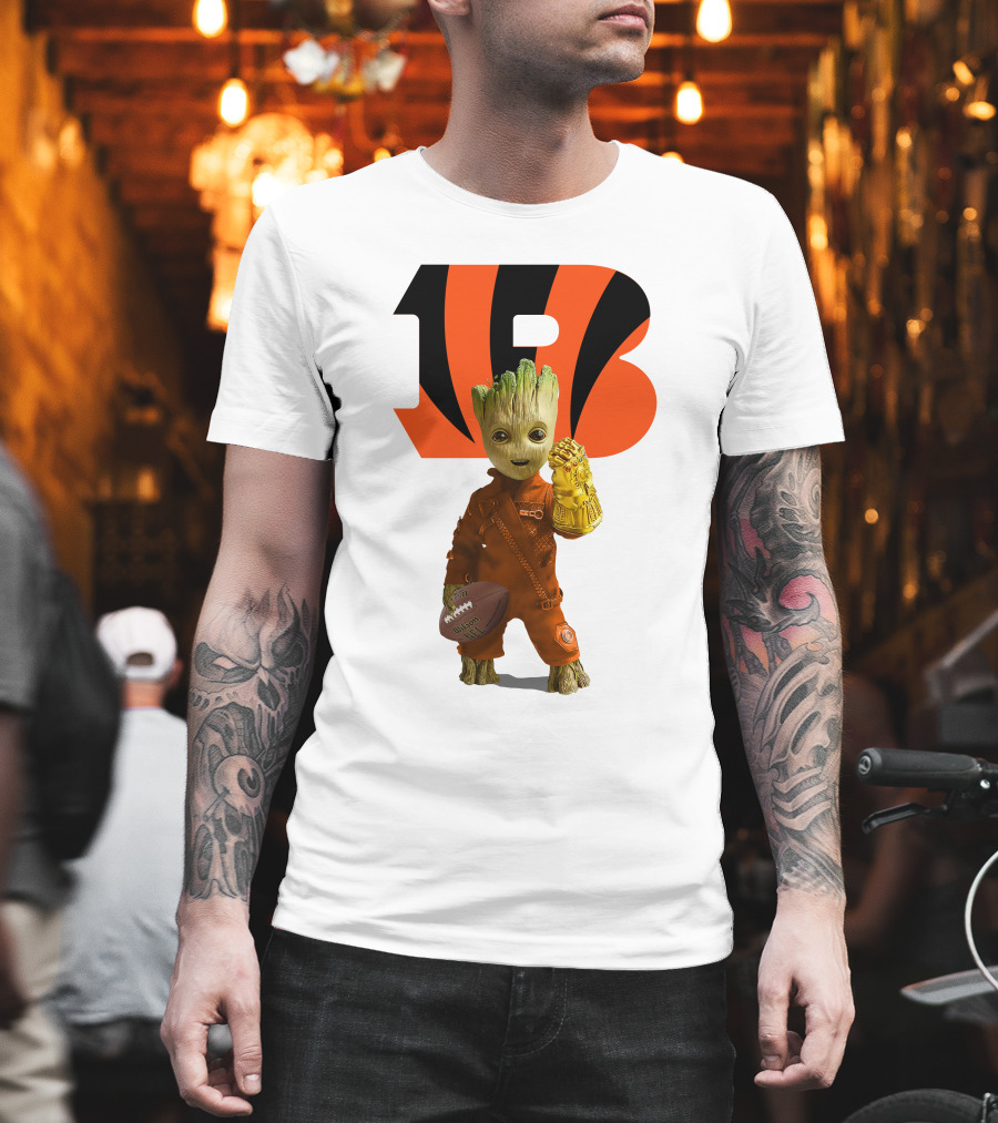 Cincinnati Bengals Groot Holding Football With Infinity Gauntlet T-Shirt