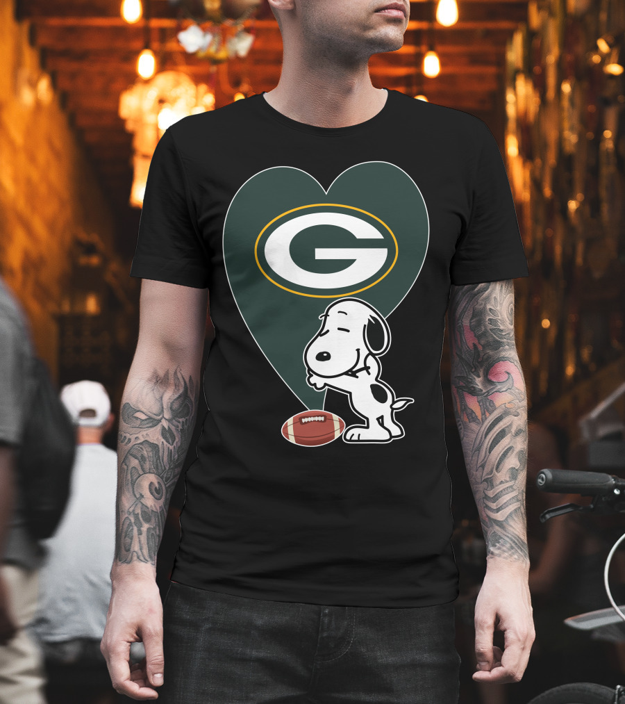 Green Bay Packers Snoopy Heart Football Hug T-Shirt