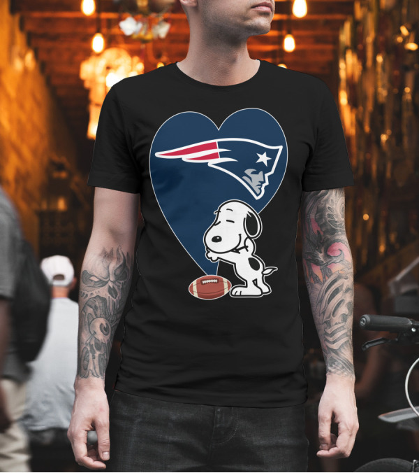 Snoopy Hugging New England Patriots Heart with Football T-Shirt Snoopy Hugging New England Patriots Heart with Football T-Shirt