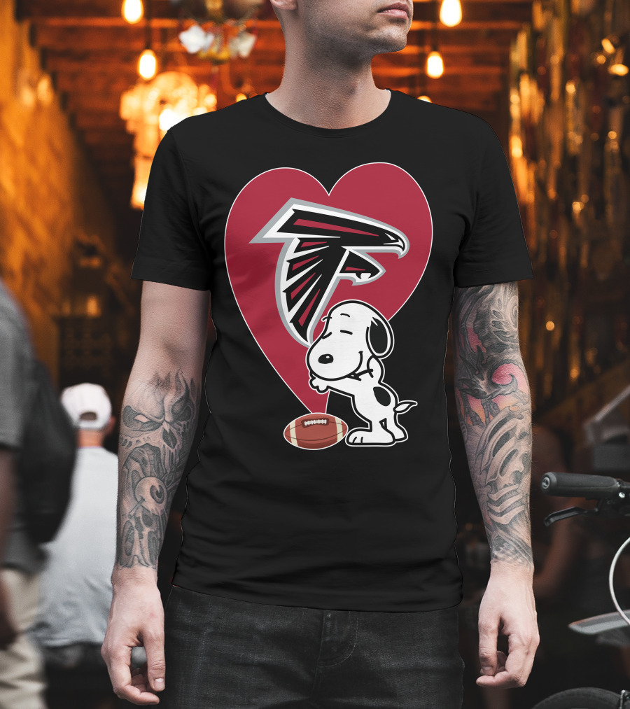 Atlanta Falcons Snoopy Heart Football Hug T-Shirt