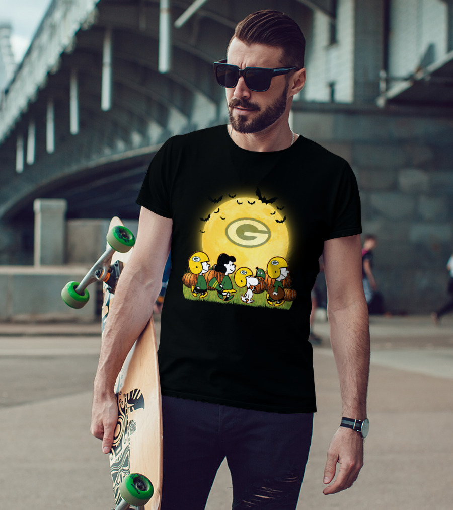 Green Bay Packers Snoopy Halloween Moon Pumpkins T-Shirt