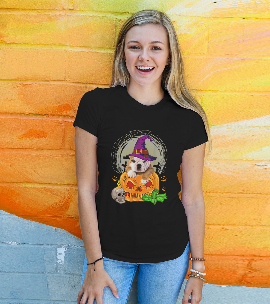 Cute English Bulldog Witch On Skull Pumpkin T-Shirt