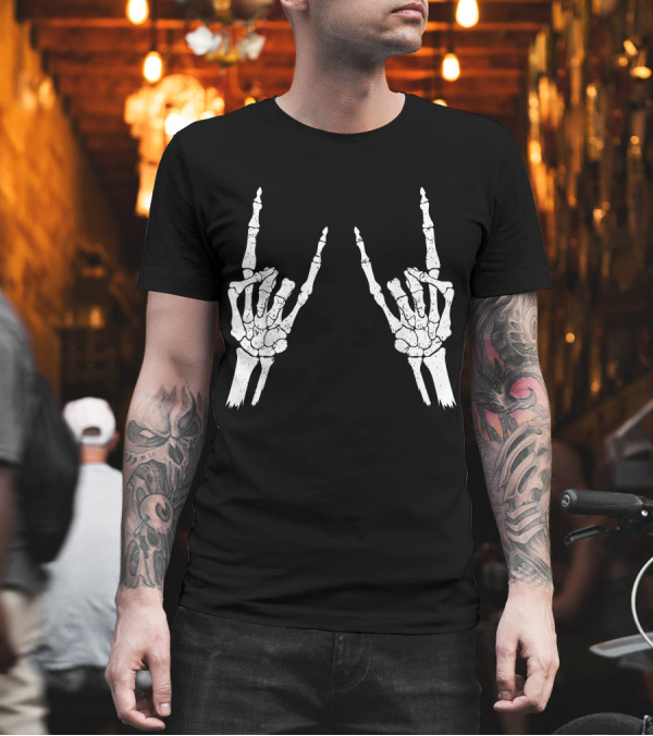 Skeleton Rocker Halloween Trick Or Treat Hand Gesture T-Shirt Skeleton Rocker Halloween Trick Or Treat Hand Gesture T-Shirt