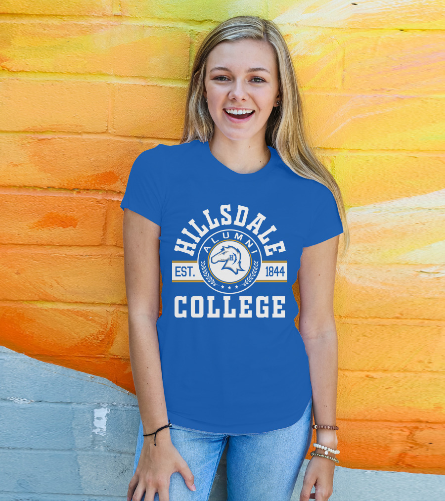 Hillsdale College Alumni Est. 1844 Horse Emblem Blue Background T-Shirt