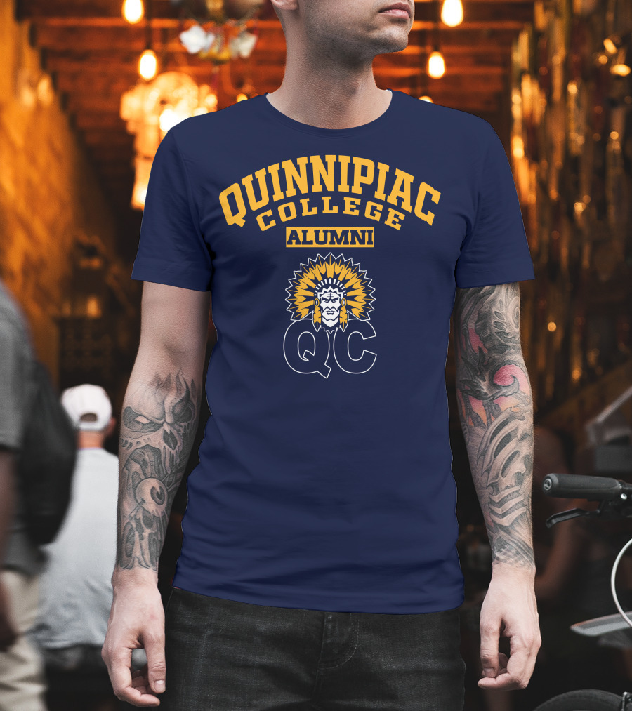 QUINNIPIAC COLLEGE ALUMNI QC T-Shirt