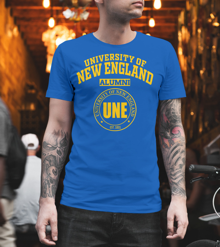 UNIVERSITY OF NEW ENGLAND ALUMNI EST. 1831 UNE T-Shirt
