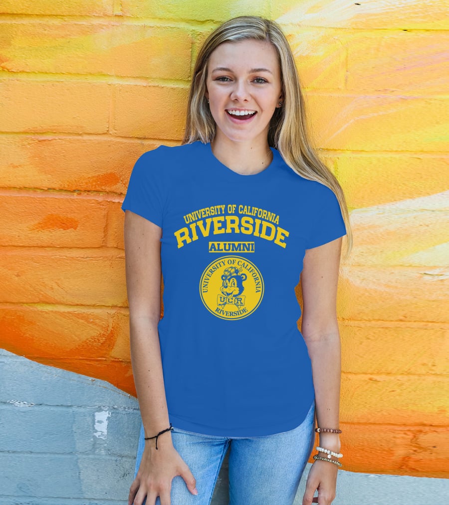 UNIVERSITY OF CALIFORNIA RIVERSIDE ALUMNI SEAL T-Shirt