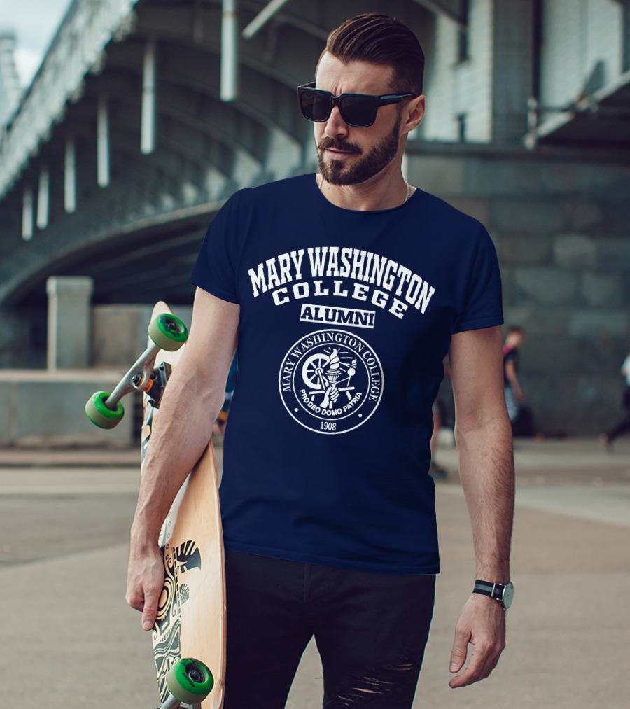 Mary Washington College Alumni Crest Pro Deo Domo Patria 1908 T-Shirt