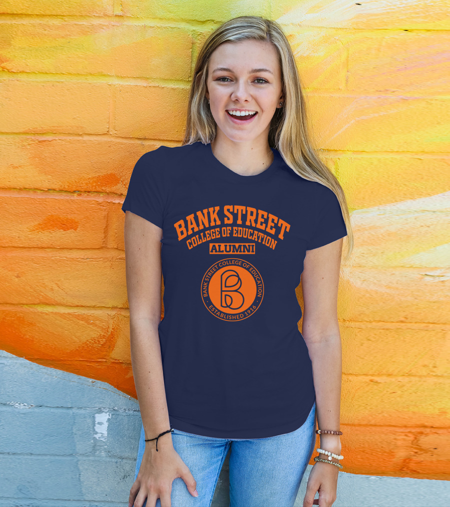 Bank Street College Of Education Alumni Established 1916 T-Shirt